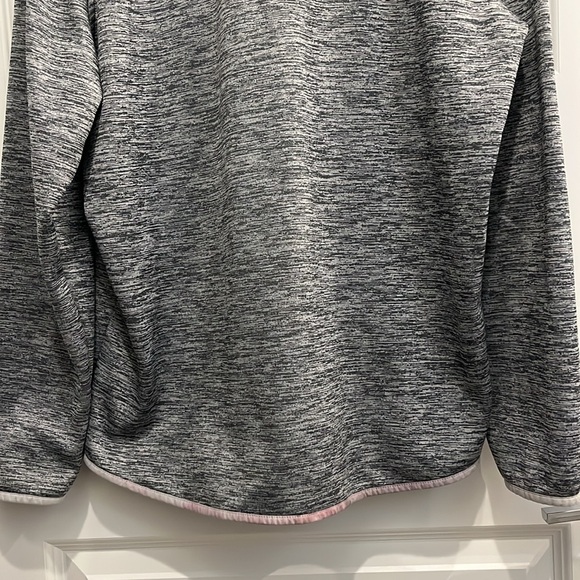 Under Armour Men’s Heathered Gray 1/4 zip Pullover Size L - Picture 7 of 9